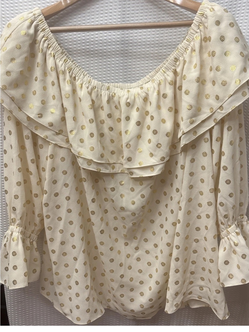 NWT Women’s Michael Kors off-the-shoulder blouse w/ Gold Polka Dot Sz 3X